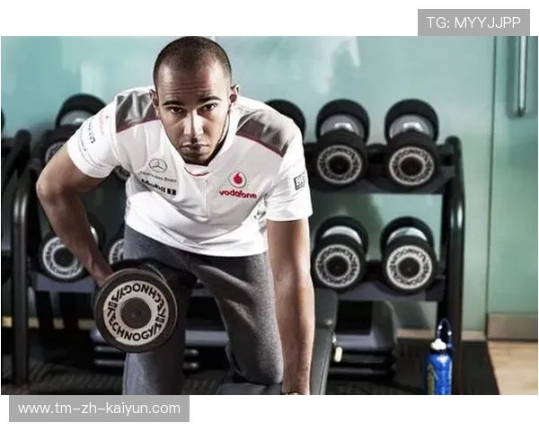 车手体能训练：极限运动的科学套路，赛车手体能